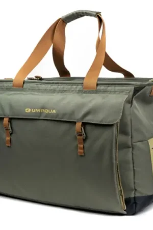 Must-Have Umpqua ZS2 Wader Boot Tote - Olive
