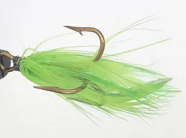 10 Flies - Green Feather Black Head on Bronze 4 Mustad Treble Hook Bon Marché
