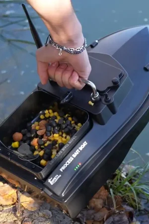 Bateau amorceur carpe team carpfishing Process bait boat Affaire À Saisir