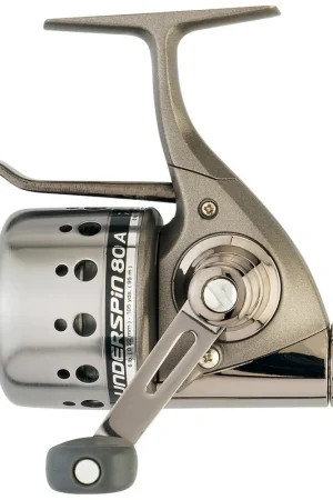 Moulinet capot&eacute; et toc carnassier daiwa underspin 80 a Commander Vite